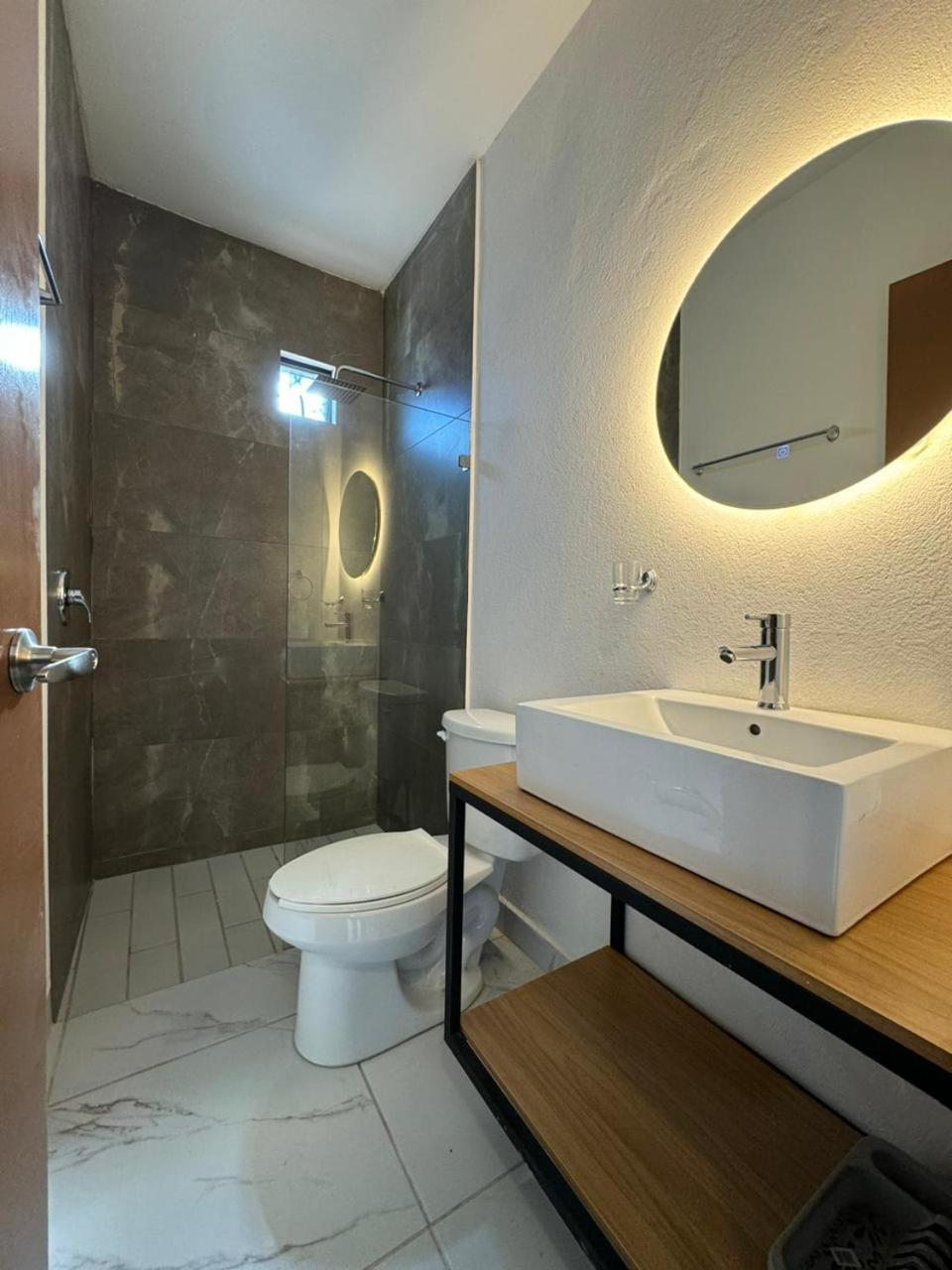 Vidrio Suites Col Americana Guadalajara Ngoại thất bức ảnh